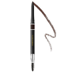 Découvrez ce crayon à sourcils de la marque américaine Flori Roberts. Il intègre une brosse pour vous offrir des sourcils parfaitement dessinés.