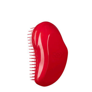 La brosse démêlante Tangle Teezer Thick & Curly est encore améliorée pour un résultat optimal sur cheveux épais, bouclés à crépus. La Firmflex Technology permettra à vos cheveux d'être démêlés en douceur.